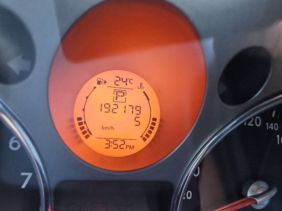 2010 Nissan X-Trail12.jpg